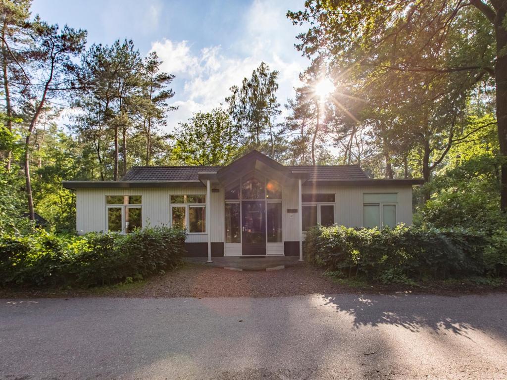 Comfort 6-Person Dog Bungalow In The Holiday Park Landal Heideheuvel Бикберген Номер фото